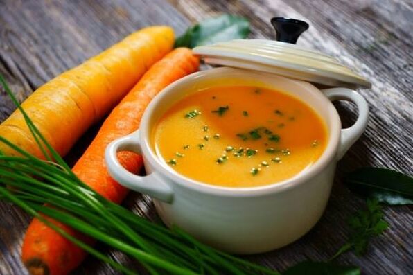 Piure de supă de cartofi și morcovi în meniul unei diete blânde pentru gastrită